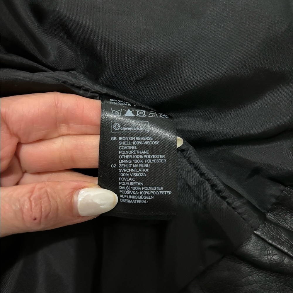 Divided Women’s Moto Jacket Faux Leather and Suede Black and Dark Gray. 12 - Picture 5 of 8